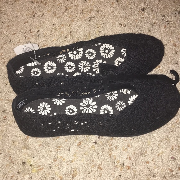 black crochet flats